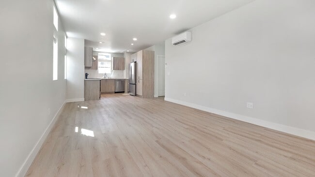 Building Photo - 4128 13th Ave S