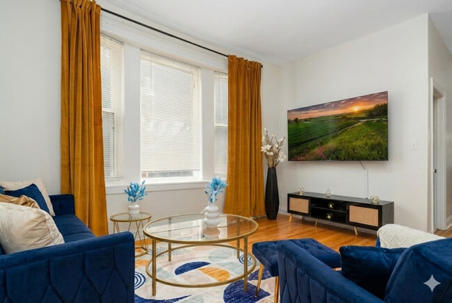 Foto del edificio - 2721 W Congress Pkwy