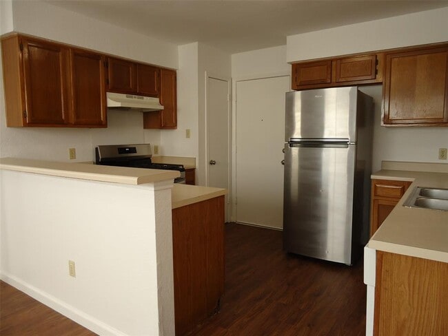 Foto del edificio - 811 Crieff Cross Dr