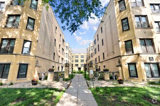 Building Photo - 3815 N Greenview Ave