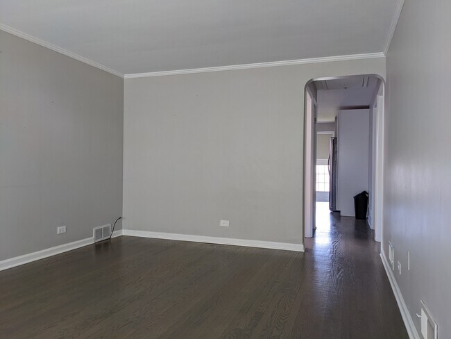 Building Photo - 6004 S Merrimac Ave
