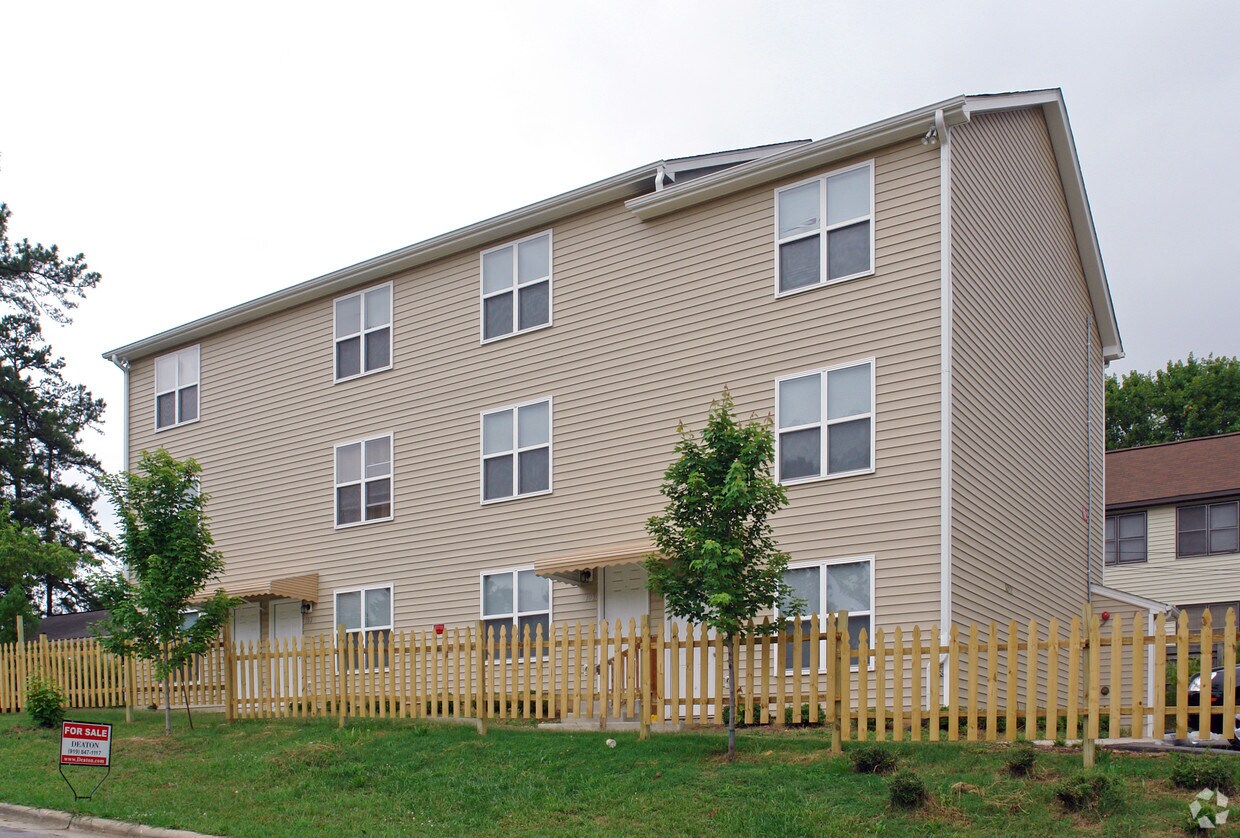 Primary Photo - 1022 Carlton Ave