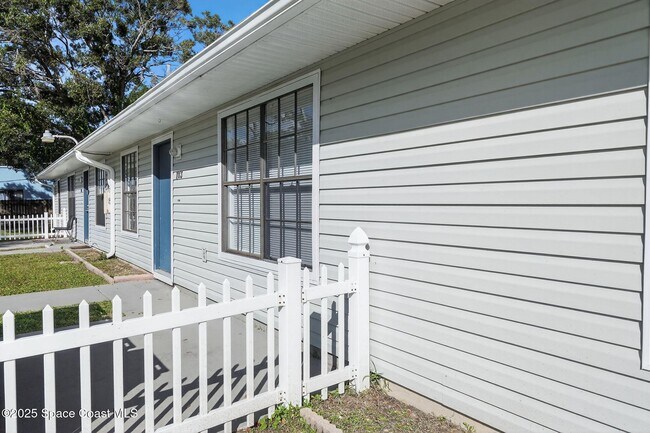 Building Photo - 410 Thor Ave SE