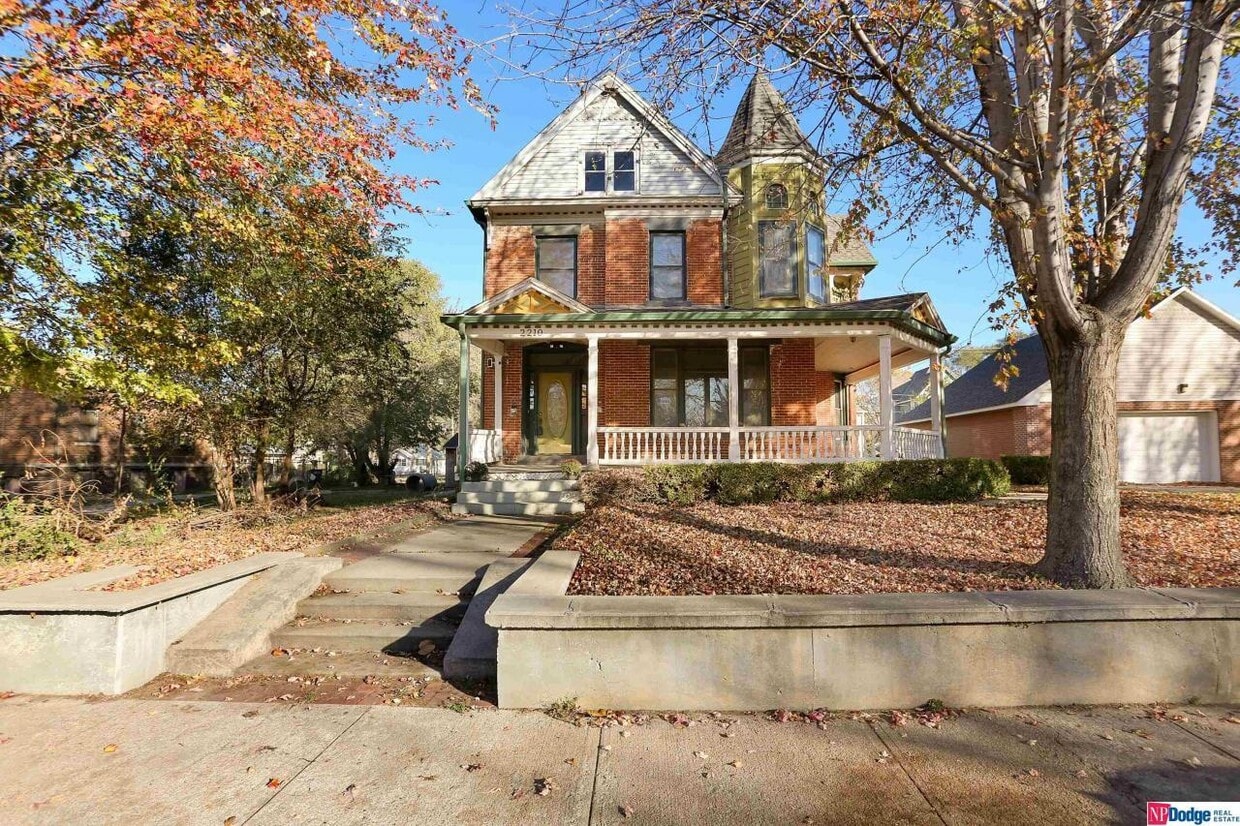 Primary Photo - 2210 Wirt St