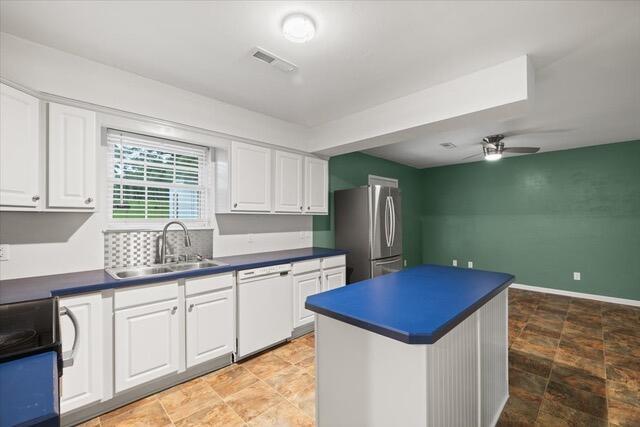 Building Photo - 3104 Bay Ridge Dr
