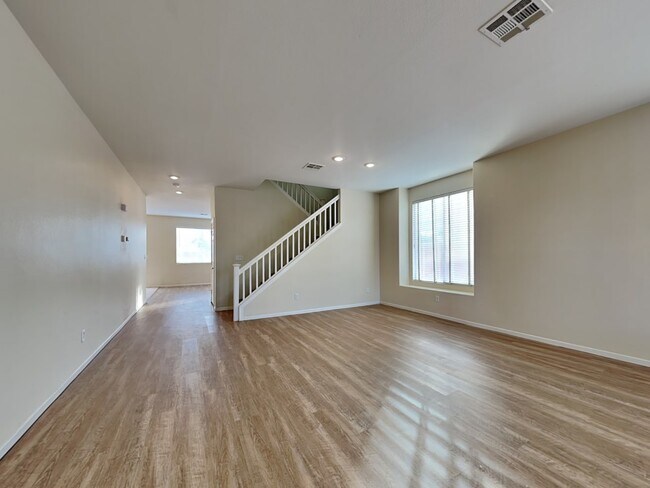 Building Photo - 2531 Parasail Point Ave