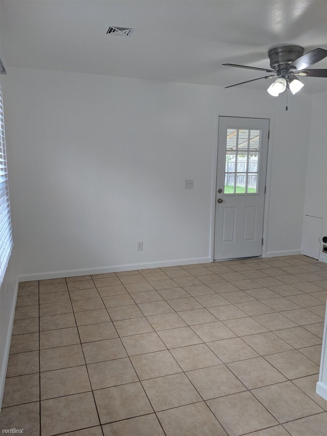 Building Photo - 3 br, 1 bath House - 1512 Holmes St