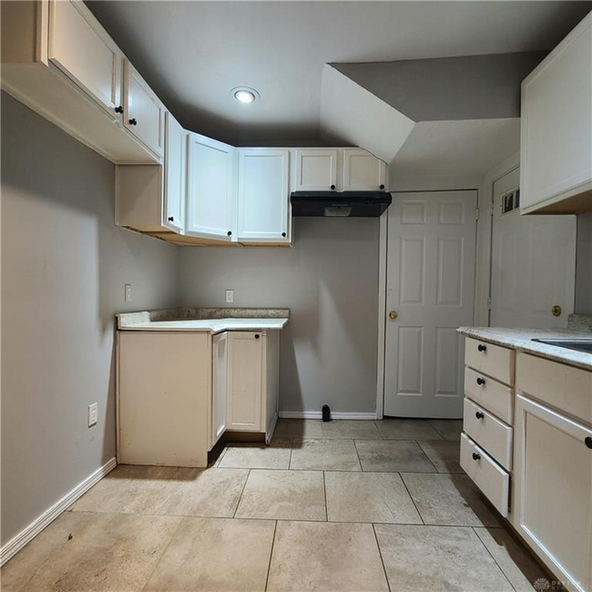 Building Photo - 2116 Rugby Rd