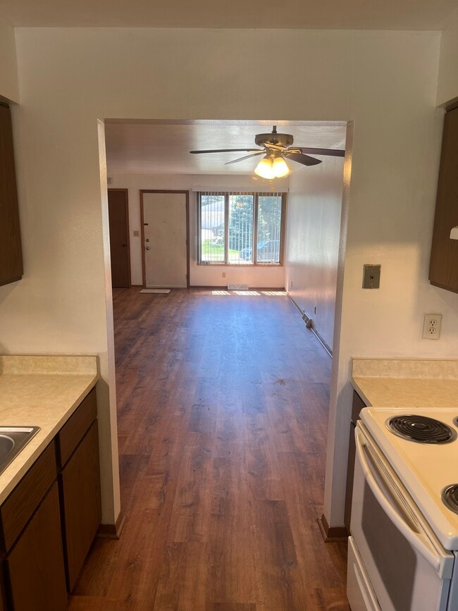 Building Photo - 1325 Camden Way