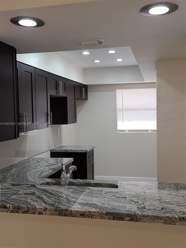 Foto del edificio - 4020 Del Rio Way