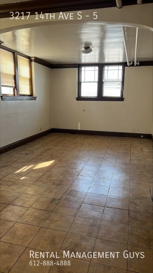 Foto del edificio - 3217 14th Ave S