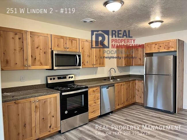 Building Photo - Brand New - 2 Bed 1 Bath apartment - Fiber...