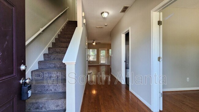 Foto del edificio - 331 Brookview Dr