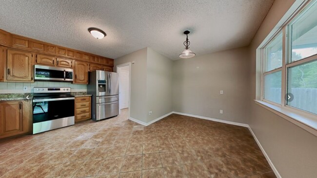 Building Photo - 409 Manning Dr