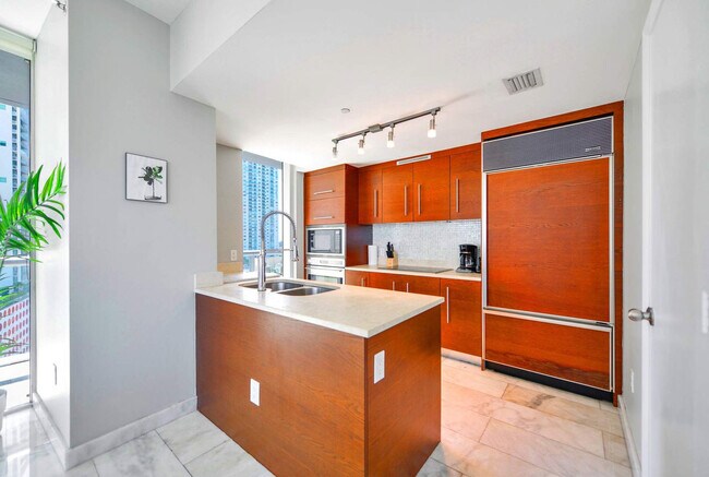 Foto del edificio - 485 Brickell Ave