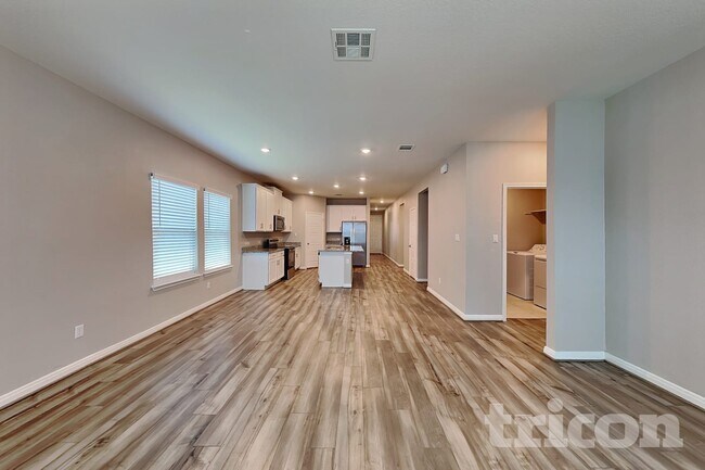 Building Photo - 5532 Shasta Pl