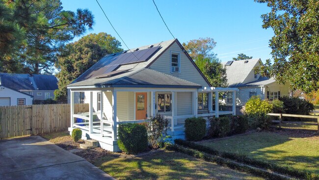 Foto del edificio - 7805 Ruthven Rd
