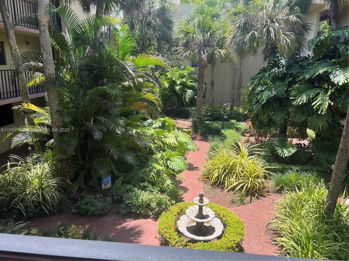 Foto principal - 10855 SW 112th Ave