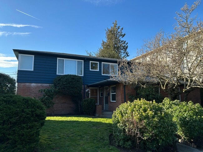 Foto del edificio - 4300 SW Seattle St