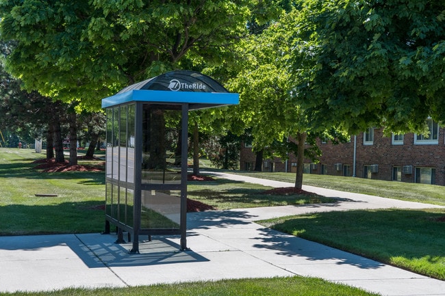 AAATA Bus Route 5 Access - Evergreen