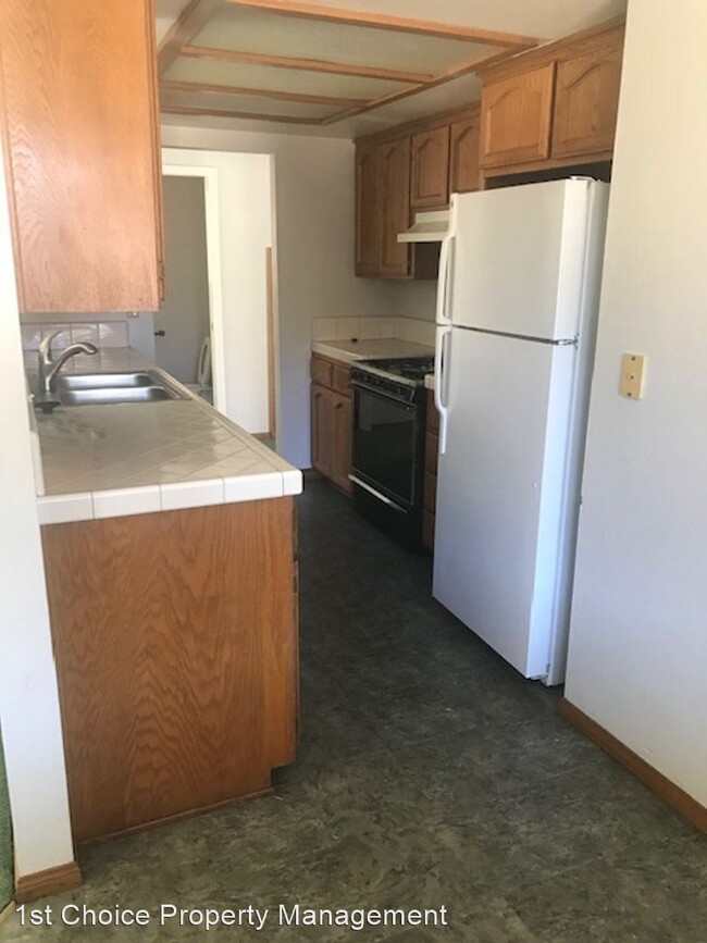 Building Photo - 3 br, 2.5 bath House - 1747 Rio Vista Lane