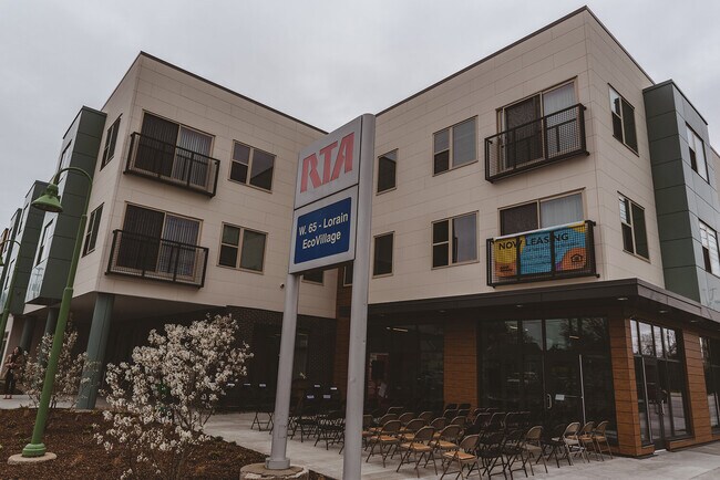 Foto del edificio - 6016 Lorain Ave