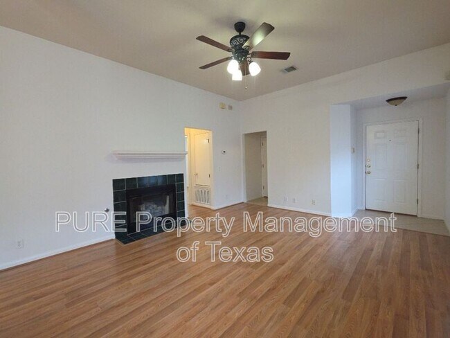 Foto del edificio - 21320 Derby Day Ave