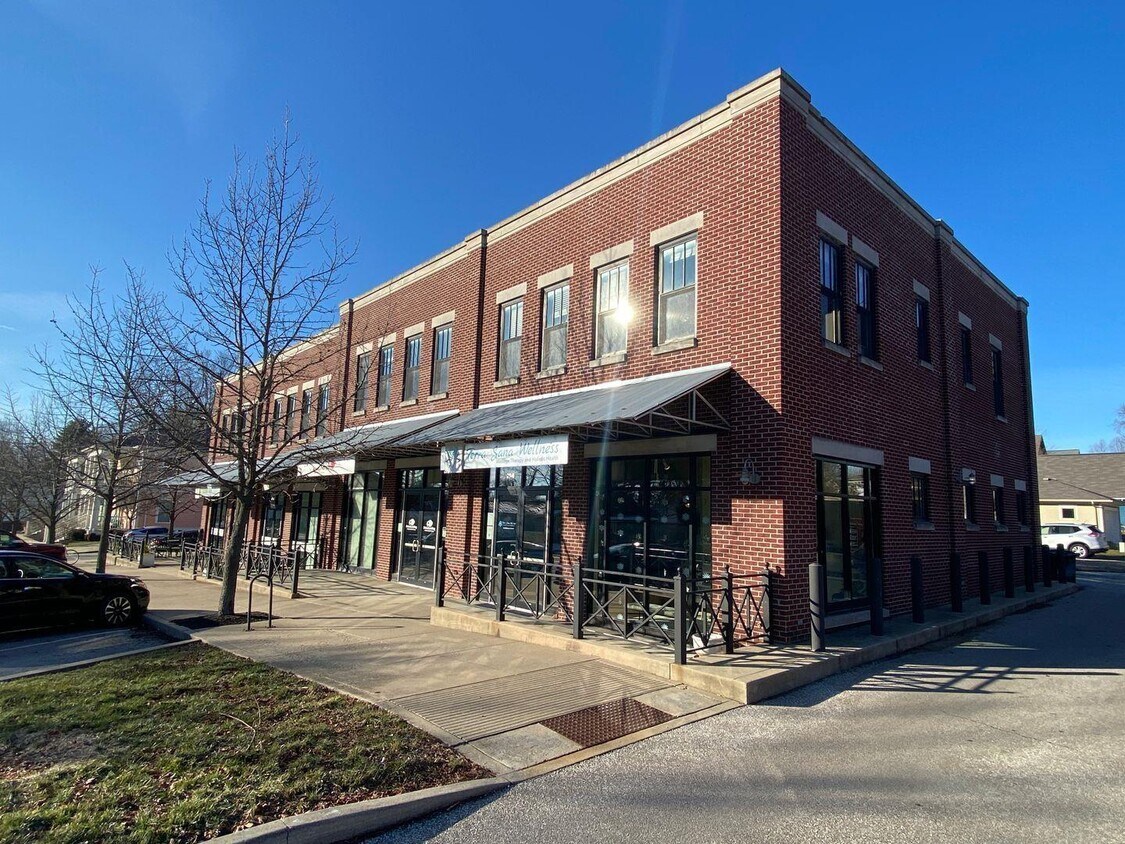 509 E Hillside Dr Unit 201, Bloomington, IN 47401 Condo for Rent in