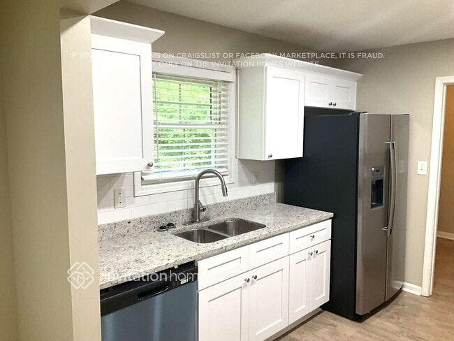 Foto del edificio - 4930 Brookwood Pl