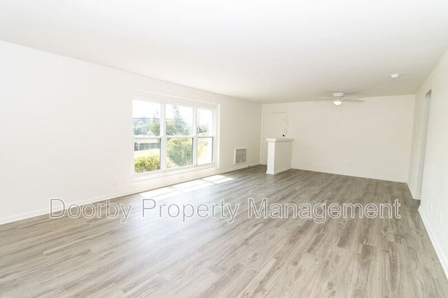 Foto del edificio - 513 Donaldson Rd