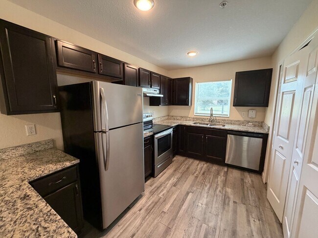 Foto del edificio - 8532 Juniper Rd