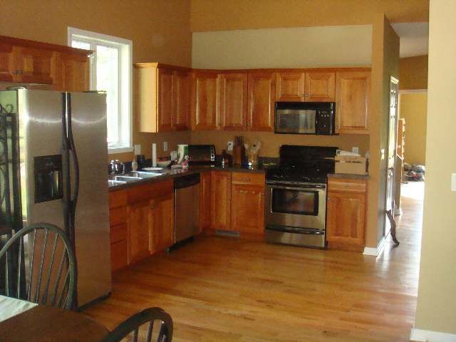 Building Photo - 737 Grooms Rd