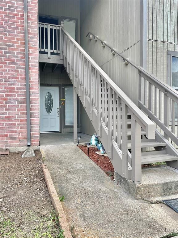 Building Photo - 418 Garland Dr