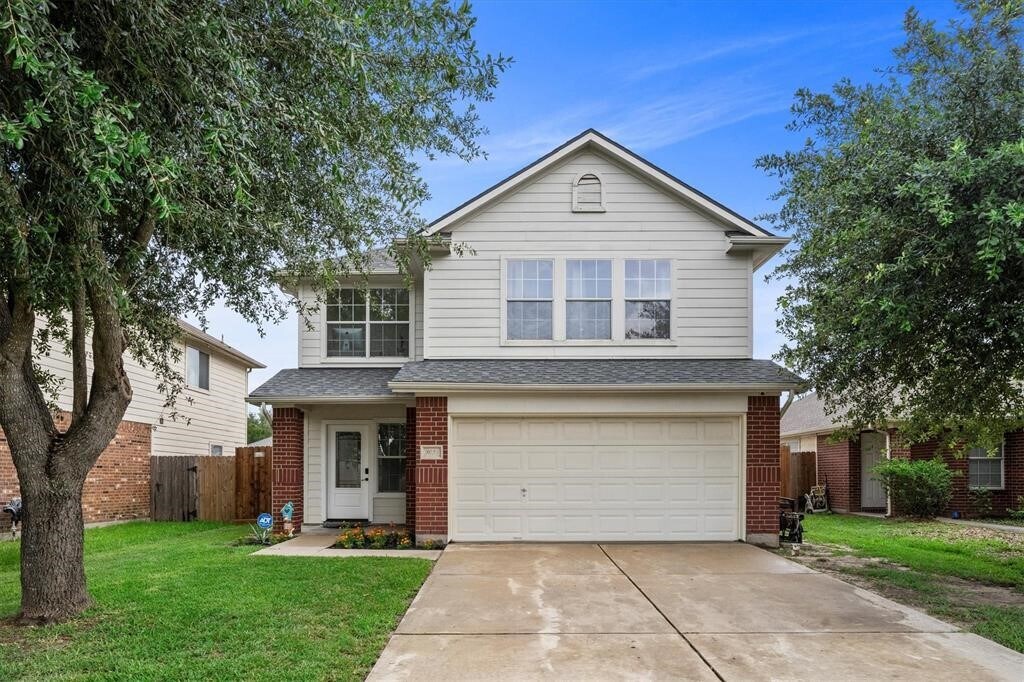 Foto principal - 9039 Farm Ridge Ln