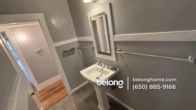 Building Photo - 2366 Virginia St