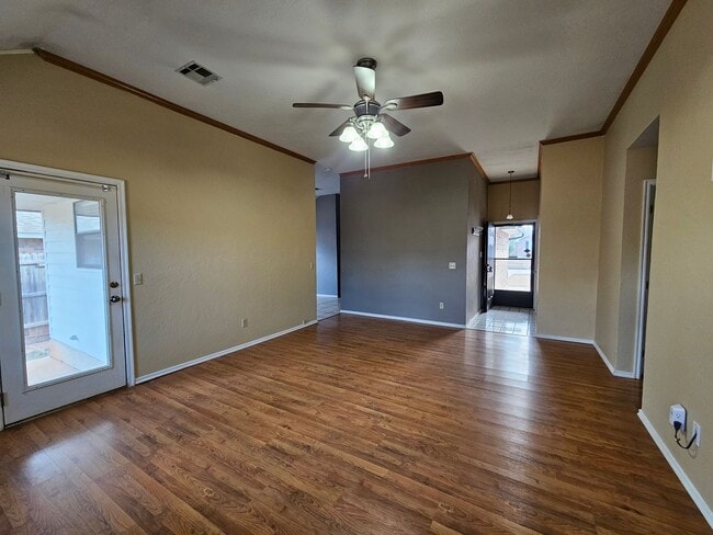Foto del edificio - (3) Bed/(2) Bath in Moore with Safe Room Avail NOW!