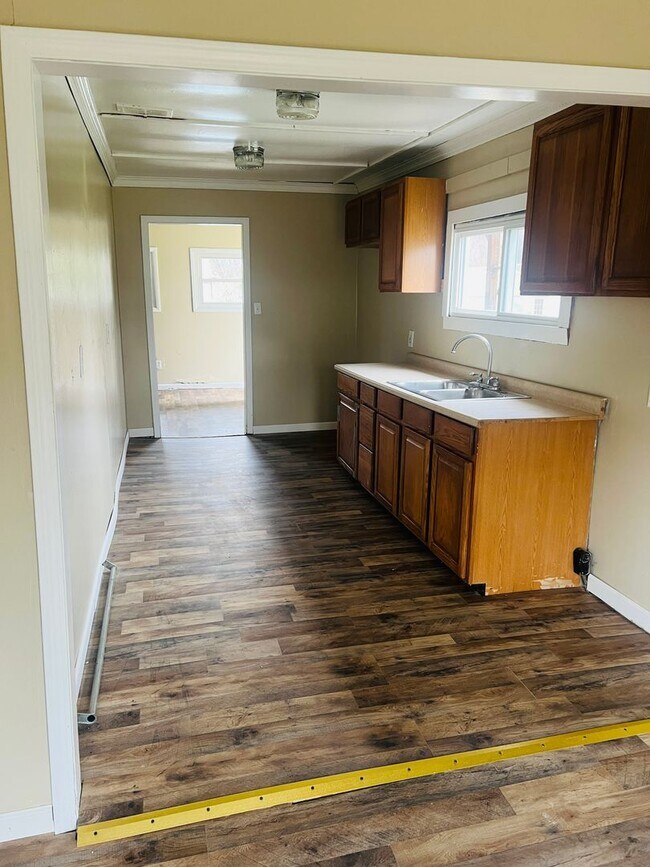 Building Photo - 2 bedroom ranch style home with creek