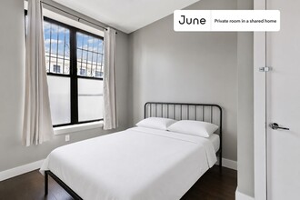 Building Photo - Room in Shared 4 bed/2 bath home in Crown Heights