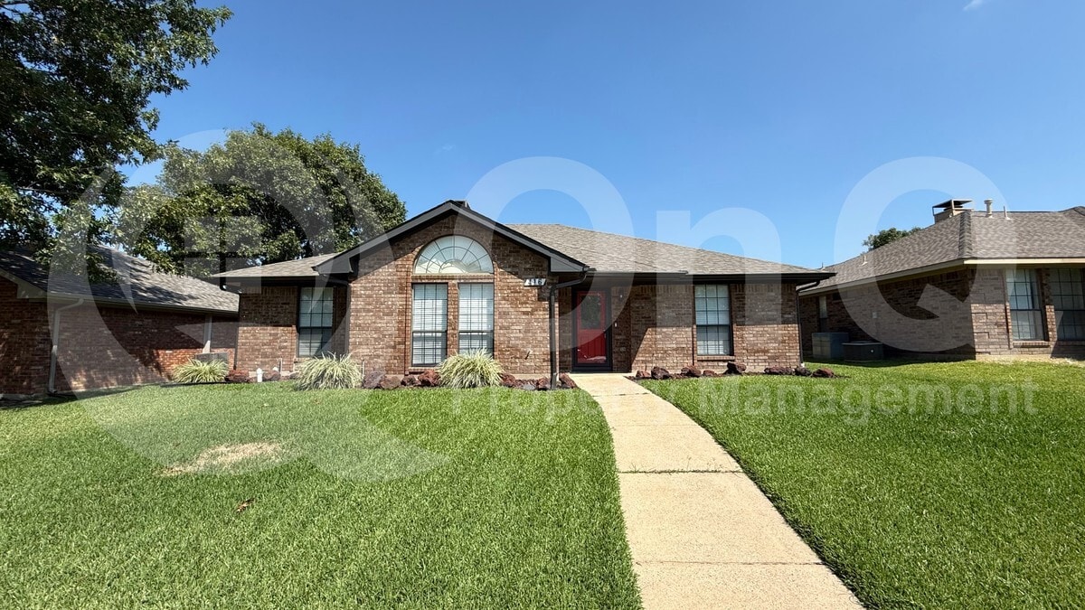 Foto principal - 416 W Oak St