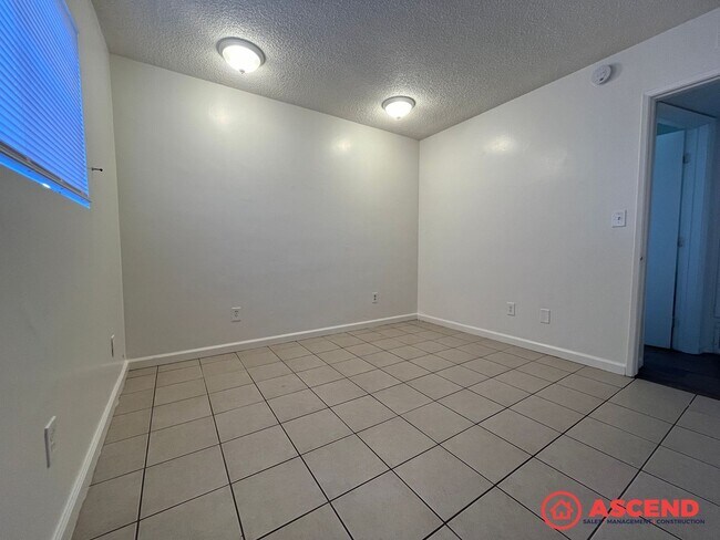 Foto del edificio - 1500-1504 Owens Street