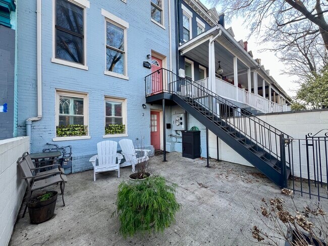 Foto del edificio - 204 Rhode Island Ave NW