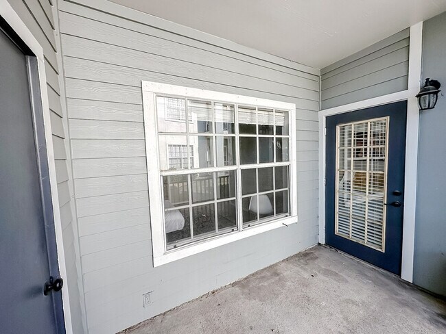 Foto del edificio - 6225 Saratoga Blvd