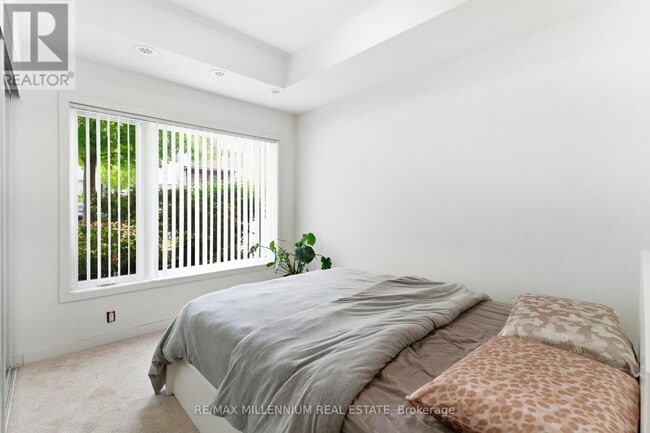 Building Photo - 60 Orchid Pl Dr