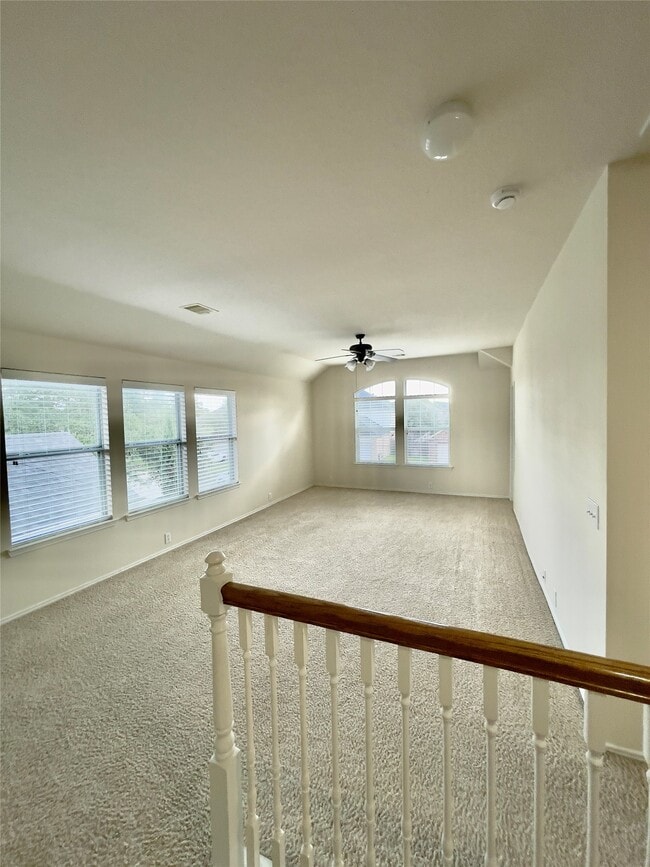 Building Photo - 3514 Leaf Vines Dr