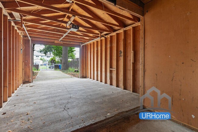 Foto del edificio - Charming 2-Bedroom Portland Home – $1,850/month!