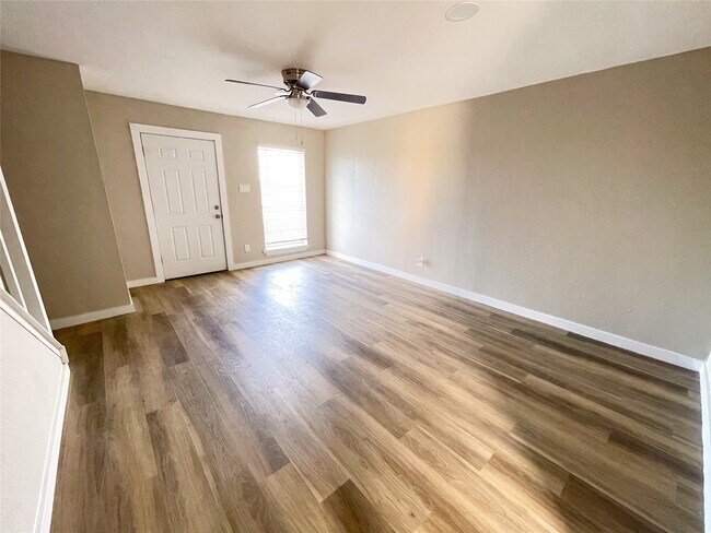 Foto del edificio - 4612 W Orange St