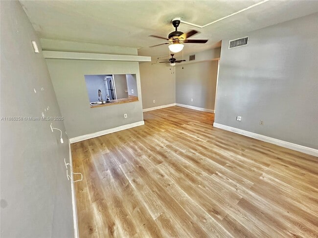 Foto del edificio - 10055 NW 4th St