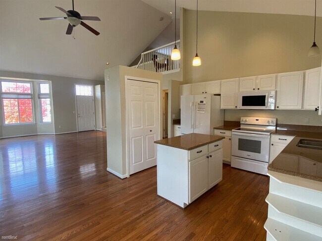 Foto del edificio - 3 br, 2.5 bath House - 6710 Summerdale Ct E