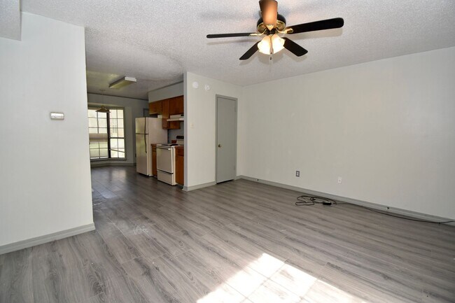 Foto del edificio - 337/339 S. Maple St.
