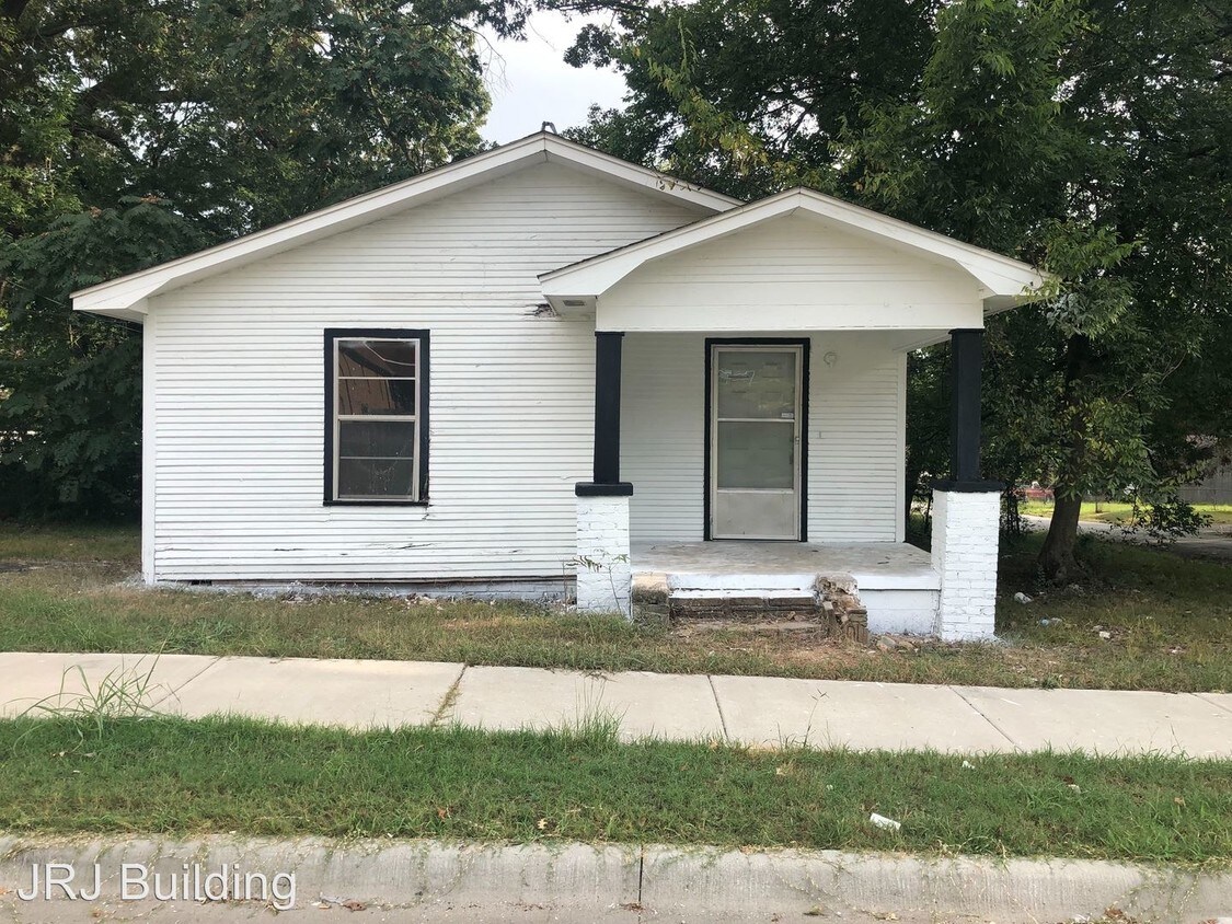 Primary Photo - 2 br, 1 bath House - 623 W. 33rd Street